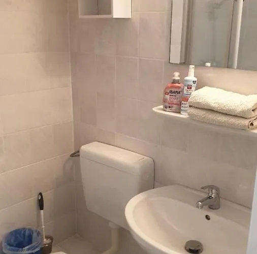 Rooming24, Kleine Гостевой дом 3*